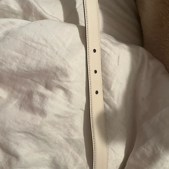 Flawless Gucci white belt with bling G - Picture 7 of 10